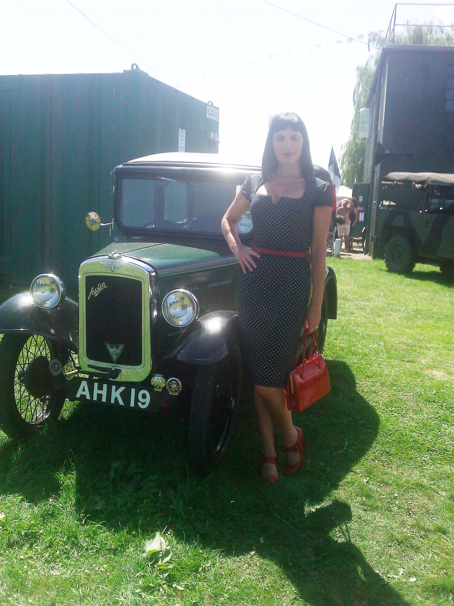 Had a great day at #Rougham today at the #1940s Echoes Of The Past <a href="/RoughamTower/">RoughamControl Tower</a> event. Lots of cheeky GIs  📷 #pinup