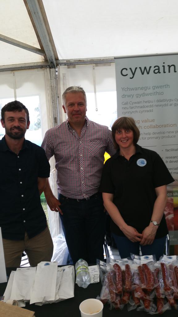 Moch Llyn tweet media