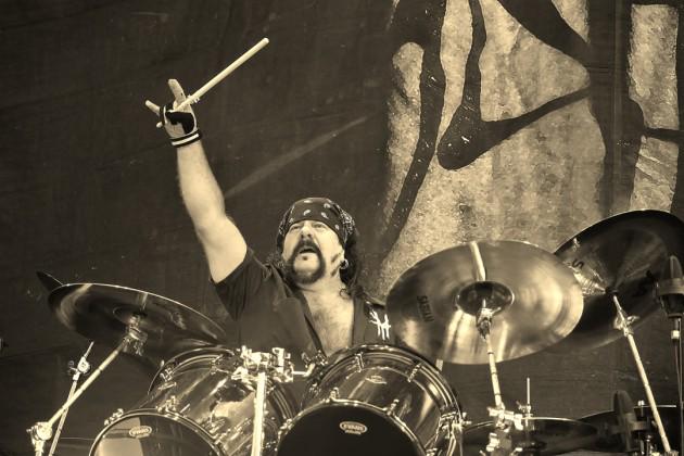 Loudwire's tweet photo. .@hellyeahband drummer Vinnie Paul addresses some of the ills with the music industry: http://t.co/GPZzYiwIiH http://t.co/SzLi2XAvpw