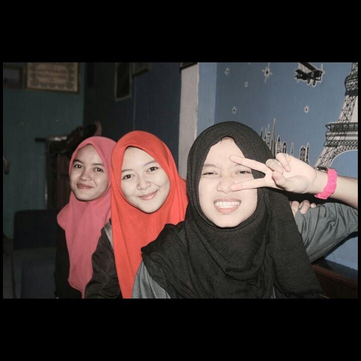 NPujii's tweet photo. @afnuraisyah @AyuArdhia 
 http://t.co/w1B5jjB2b8