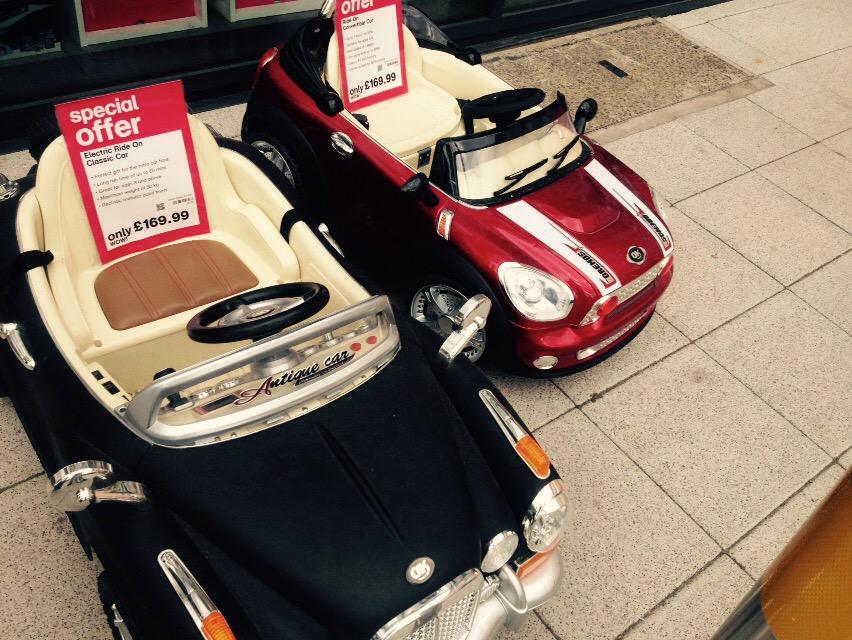 Oh. My. Goodness. I want these so kids can drive to <a href="/bch_theatres/">Theatres@BCH</a> !! <a href="/KathEvans2/">🌟 Kath Evans RGN RSCN 💙💛</a> @pauljebb1 @spencer_sian #CYPExp 😄🌟