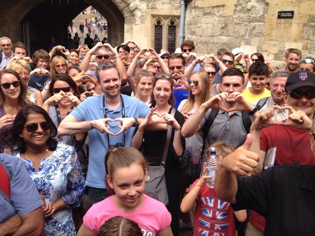 DickieDover's tweet photo. 12:30hrs. Tour @TowerOfLondon hope you enjoyed your day with us Guys &amp; have a ball in #London too!  #fools http://t.co/JE16UCEDLl