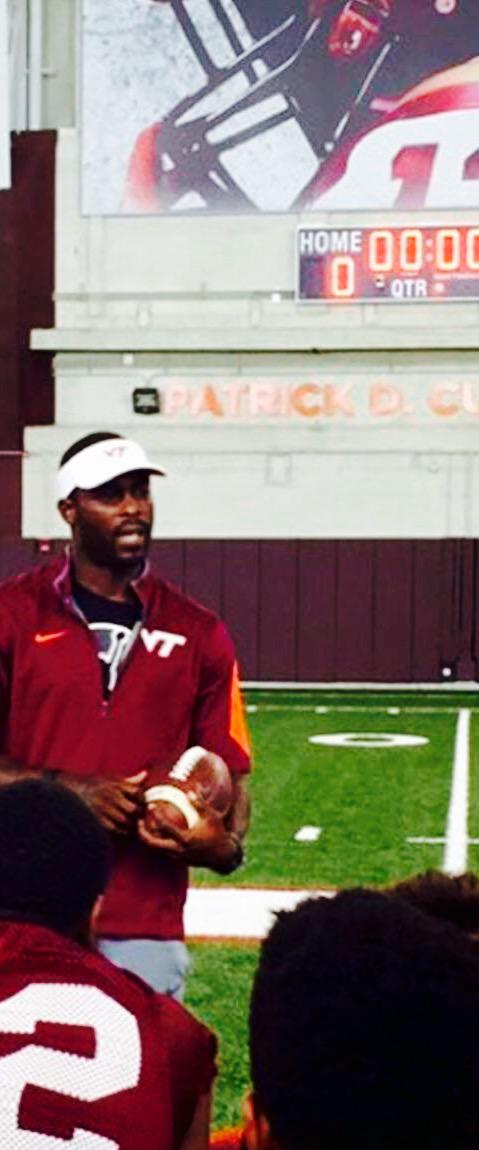 cobrown58's tweet image. VT is where Vick showed the Country what Electricity in one Lane Stadium looks like #MV7 #zoom&amp;amp;boom