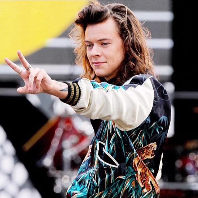BEST1DPICS4U's tweet photo. Spam ✨ #FanArmyFaceOff #1DFanArmyVoteAttack #Directioners http://t.co/iofRasFq8w