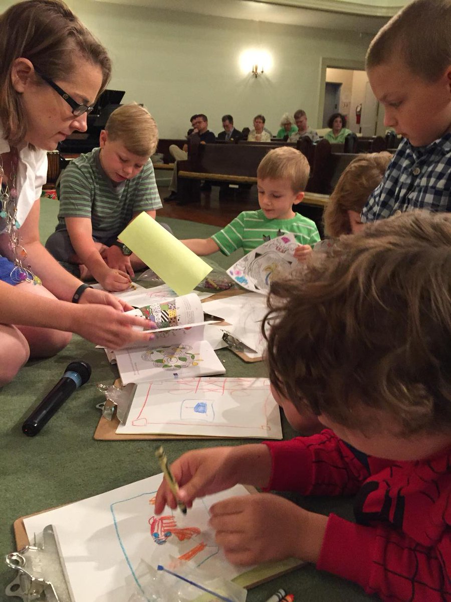 FCCStow's tweet photo. Coloring in #worship as a creative way to pray! http://t.co/hc3LXrxrdM