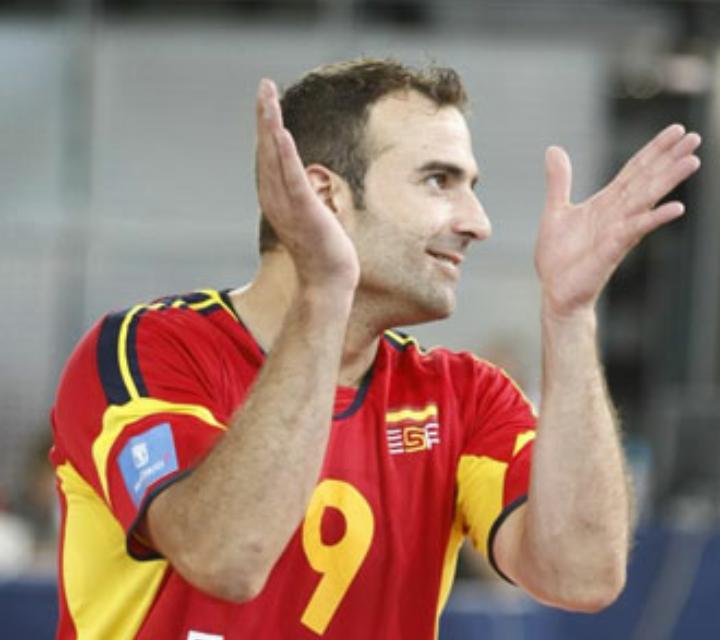 RafaPascual_1's tweet photo. #alexisvalido.Tu puedesTodosUno.  @FMVBprensa @TodovoleySpain @Planetolimpico @Israelvoley @cesarernandez @fhervas13 http://t.co/k25ZV9ljn1