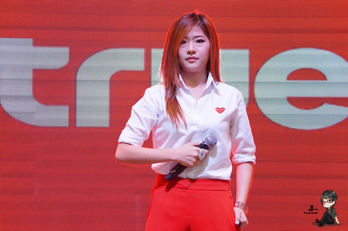 FTN_JP's tweet image. ชอบเชิ้ตขาว หล่อแรงมาก #เอมน้ำ #NET2015