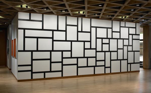 Fadhlaoui2's tweet photo. Blanc! #Sol_LeWitt #joshua_harris ne pas faire pipi sur le mur ok? http://t.co/Ak4aZOGWR0