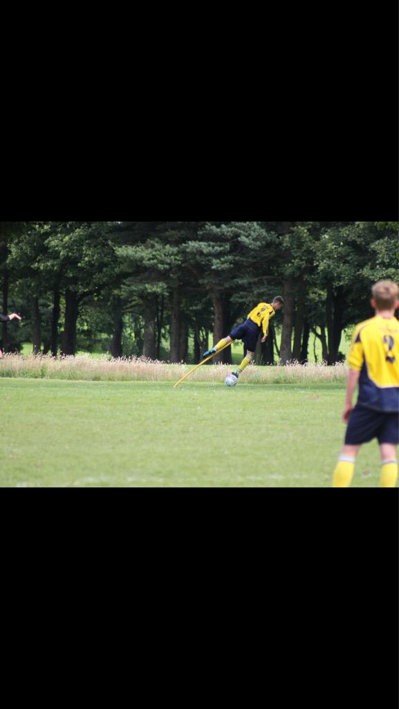 kieranpates_'s tweet photo. Logan Irvine is great at football⚽️ #keptin http://t.co/Esa2SEIYKV