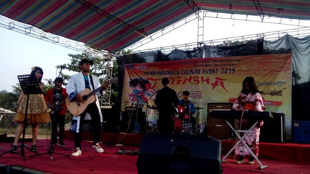 TheLemonade_ID's tweet photo. Makasih semuaaa~ u/ hari ini.. panitia jitensha, pengunjung, mbah @2syakamui ,cik @meikikichan , temen" @sekazo_ 🙌♥ http://t.co/ZOWg1Qrv4Q