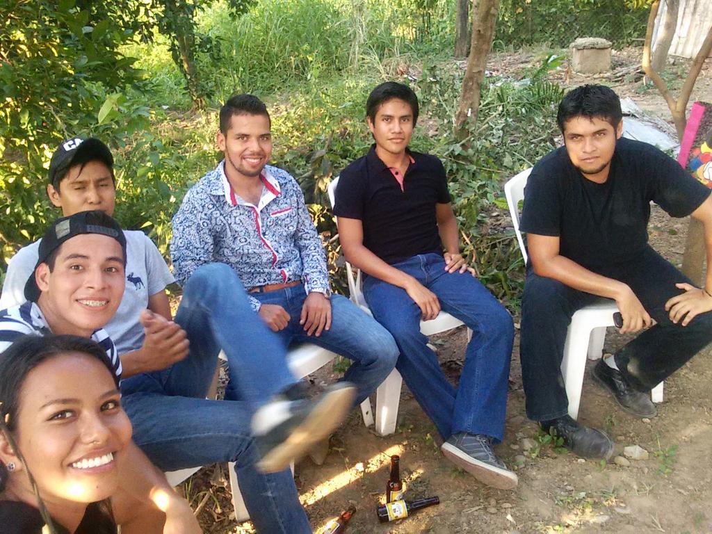 FabiBurgoa's tweet image. #LosChavos jaja