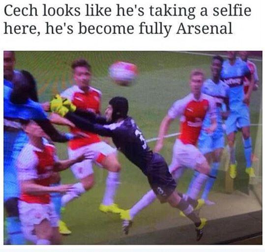 MailSport's tweet image. Petr Cech gets taken apart by Twitter after dismal Arsenal showing dailym.ai/1N12VBv