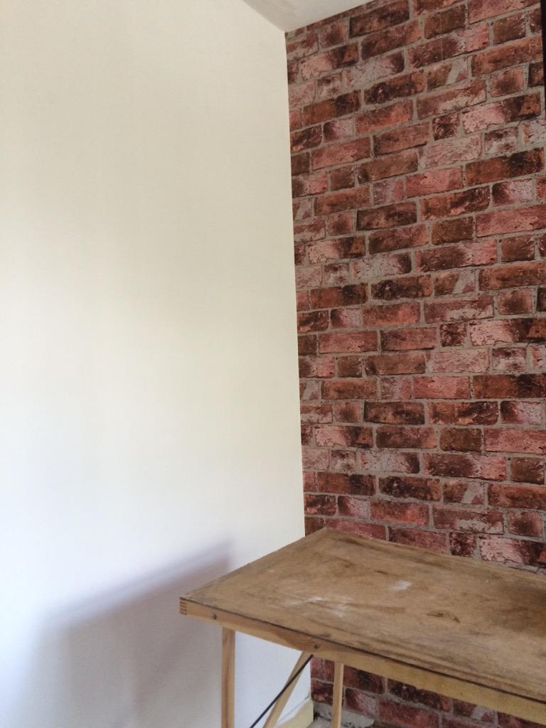 gem_mitchell's tweet photo. Just successfully wallpapered my gf @tabimunday's room. New interior decorating company now in development. 💁🏼💁🏻 http://t.co/4w85vVuA0g