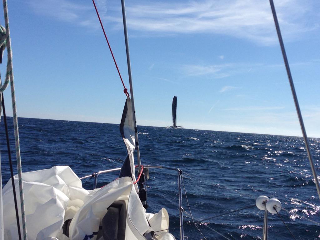 GabiersdeParis1's tweet photo. Retour du @Tourduf petit match race avec @spindriftracing !!! http://t.co/CjalHowMp3