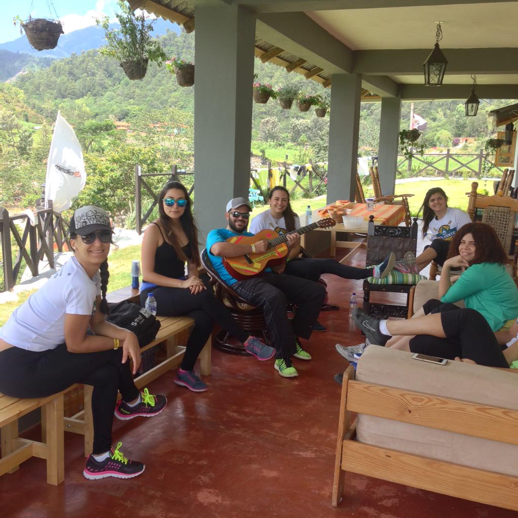 IvanGomezC's tweet photo. Equipo de Liquid en su actividad de integración corporativa #Camping #ItsGoodToBeLiquid #CentroVisitantesEdwinGomez http://t.co/oa7z76L5t7