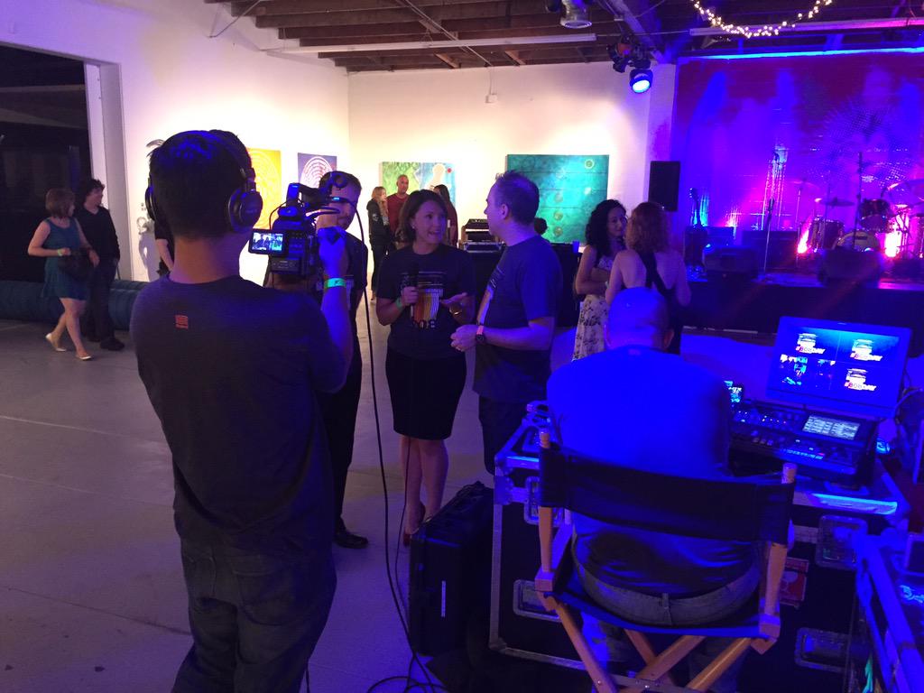 rolandproav's tweet photo. Live streaming #808day with the #Roland #vr50hd with @Roland_US @Ustream #aira http://t.co/d0GXL5kLvU