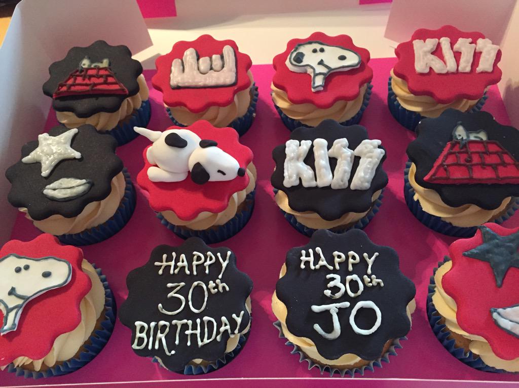 SweetsTreatsIE's tweet photo. Some Kiss and Snoopy Cupcakes we made for this weekend!! :) http://t.co/4XE5mqPXyK
