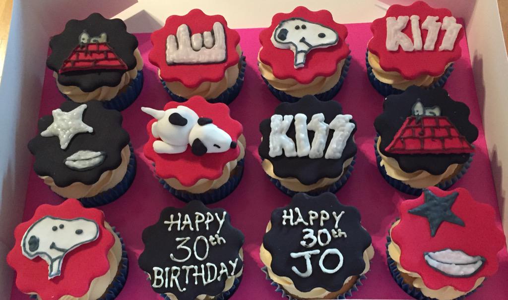 SweetsTreatsIE's tweet photo. Some Kiss and Snoopy Cupcakes we made for this weekend!! :) http://t.co/4XE5mqPXyK