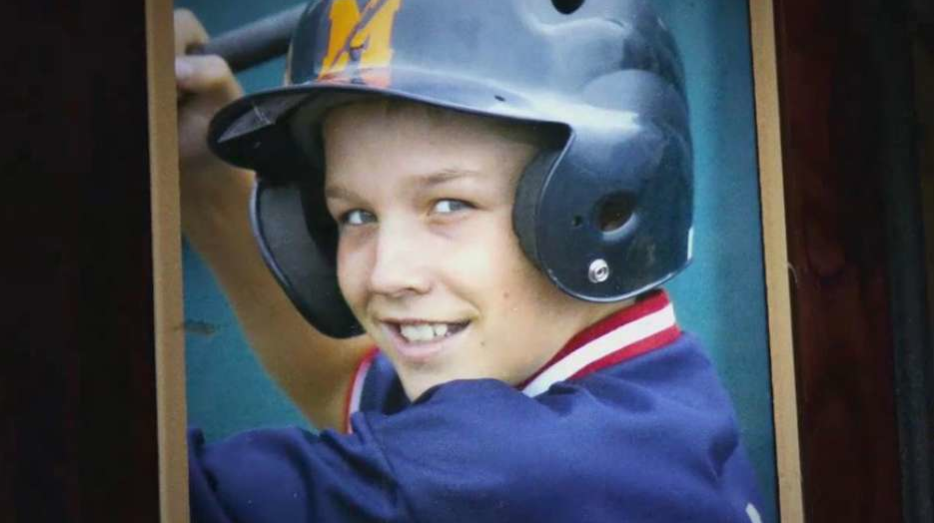 Happy 24th Birthday Yeah, he\s only 24

Here\s 24 photos of the star:  