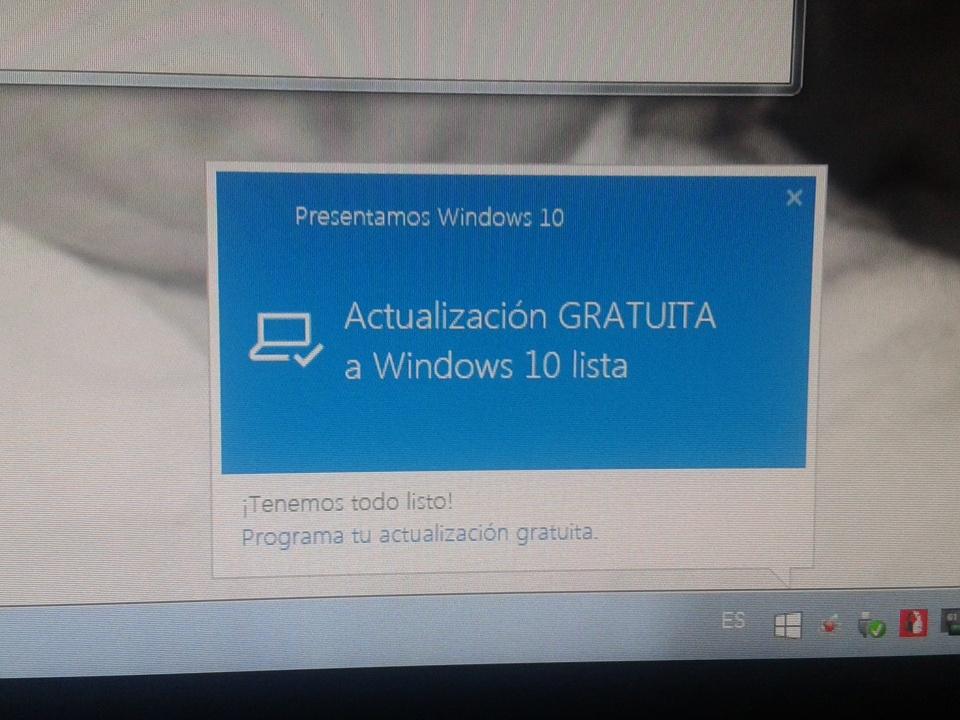 SgtoPippers's tweet photo. ¡¡¡Arde en el infierno, criatura del inframundo!!! #Windows10Fail #backtowindows7 http://t.co/26VxL9EXon