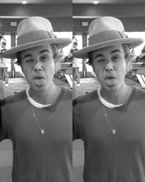justinsimanur's tweet photo. Damarlarının içinden geçen kana bile aşığım #MTVHottest Justin Bieber http://t.co/3SZ0rbhprZ