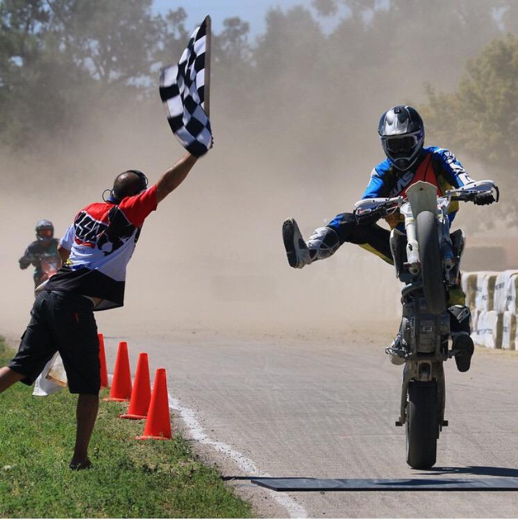 SturgisCityPark's tweet photo. Sick shot of Dustin Hoffman collecting a win this past Saturday and Joe Agley throwing the checker!#SturgisCityPark http://t.co/4RJUJ23b2E