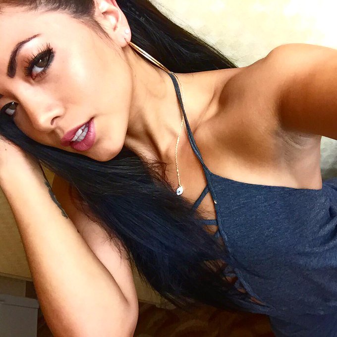 Dallas last night was dope but tonight about to get even crazier, hosting @ThriveNightClub 😘 http://t