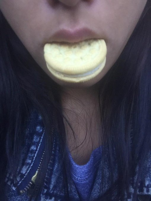 Dear past me, Thanks for packing cookies. They are now lunch. http://t.co/wQb5FgpY2v<a href="/tag/mvsales"class="tags"><span>#mvsales</span></a>