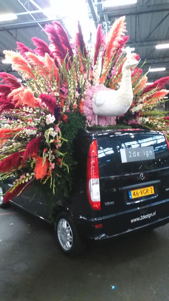 Flower Parade Rijnsburg. Gouden medaille 2dezign.
