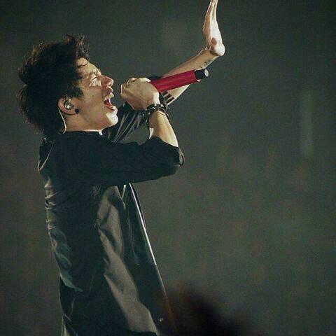 One Ok Rock Sound ハマスタのtaka かっこいいと思う人rt Http T Co 6muc6mewpc Twitter