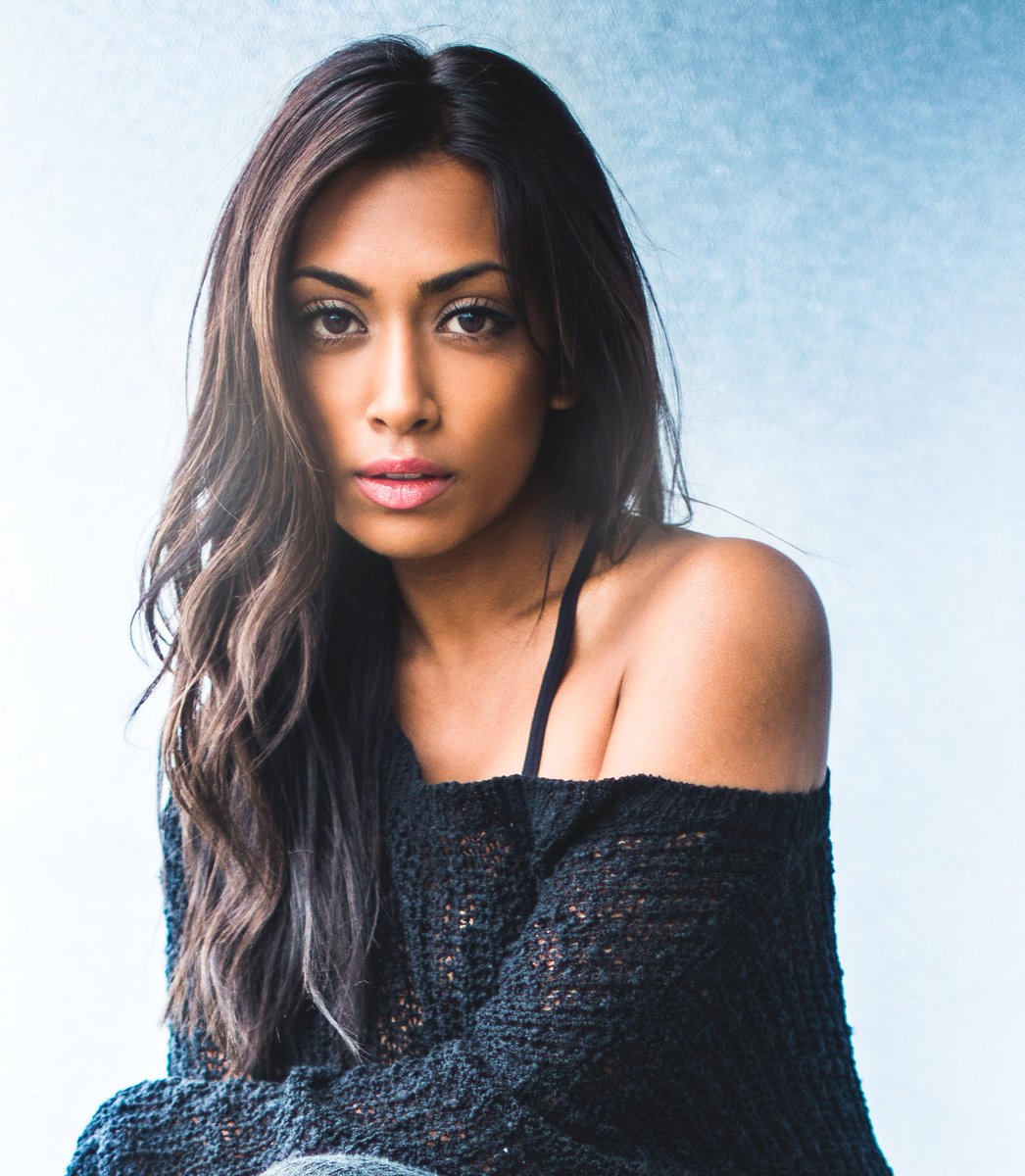 TeenageCanada's tweet photo. So excited to see @melindashankar for her #MissConceptionWorkshop today! Who is her special guest!?!? #MTC2015 http://t.co/IRPLbpvOdh