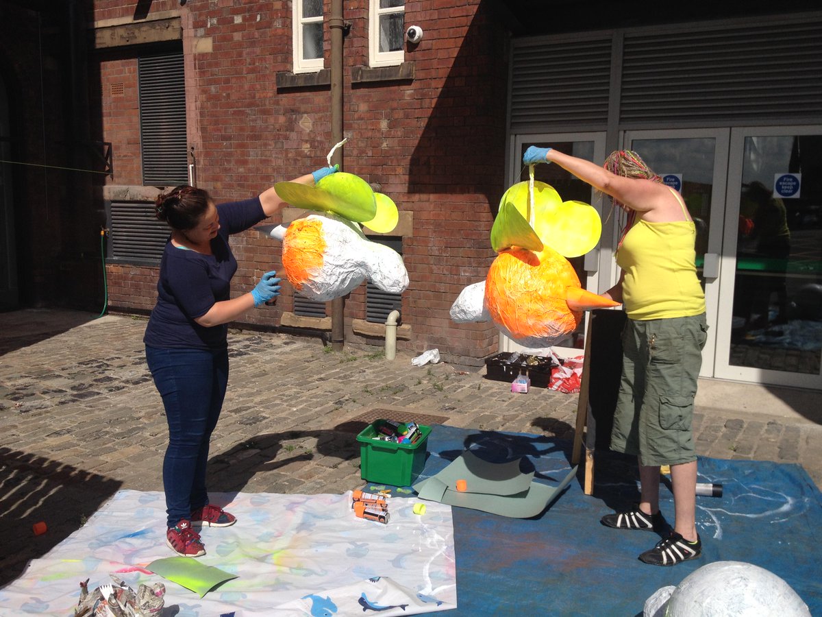 FOUnityWorks's tweet photo. More pics from Secret Garden Party tonight Free Entry 7pm.@UnityWorksLive @ArtsWakefield @WakefieldJelly http://t.co/HAoAe6I98g