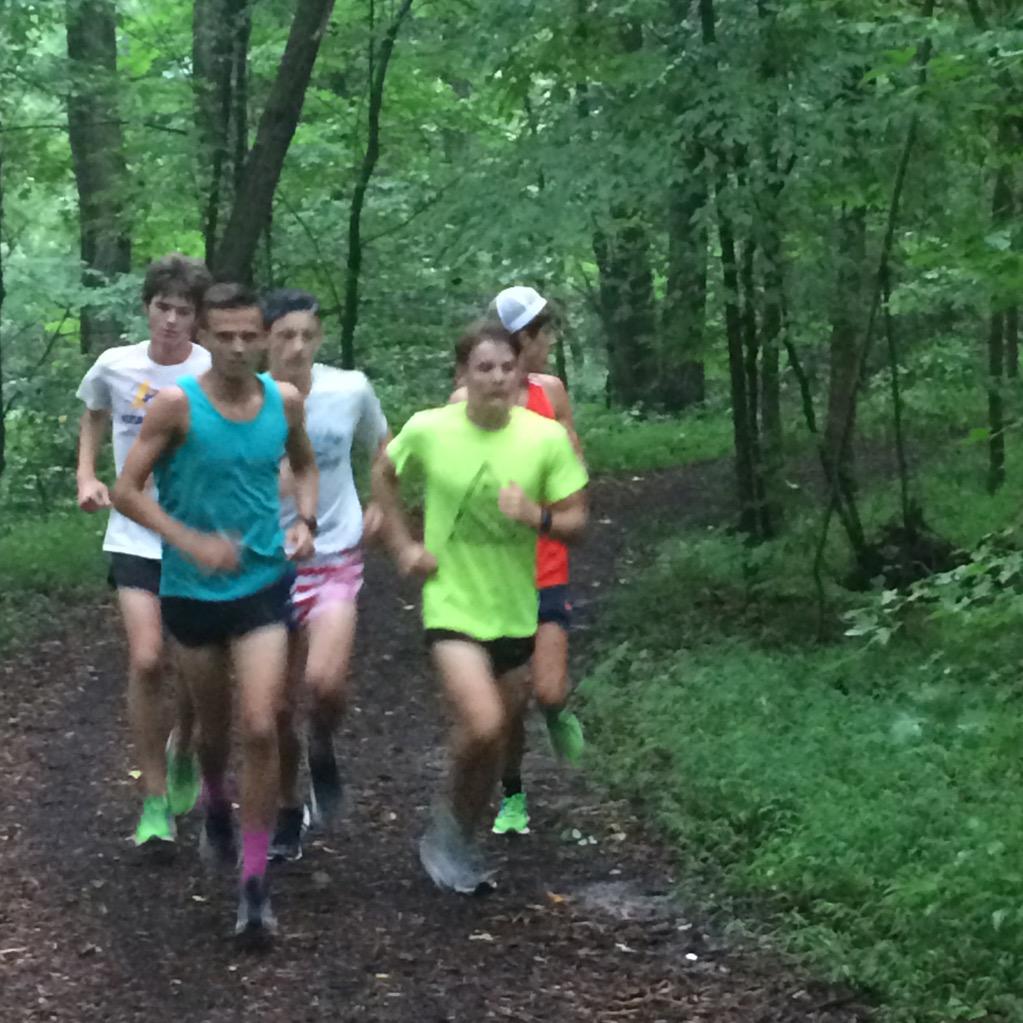 gahsxctf's tweet image. Team work makes the dream work. #gahsxc #basiclogic #duh