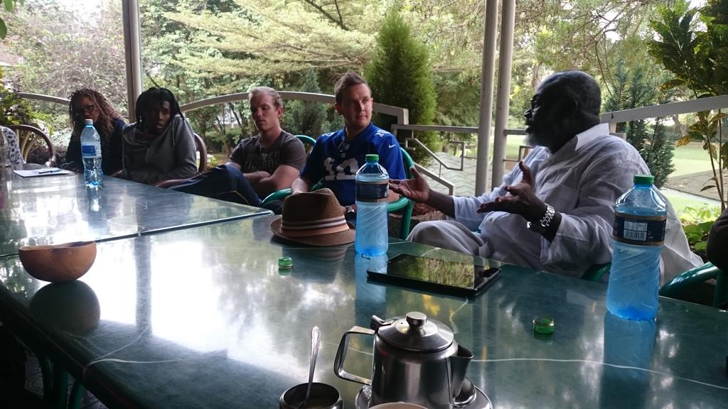 UJ_Unit2's tweet photo. Joe Addo addressing Unit 2 Students on their role as Future African Architects #unit2nairobi http://t.co/Br5bNjpZAu