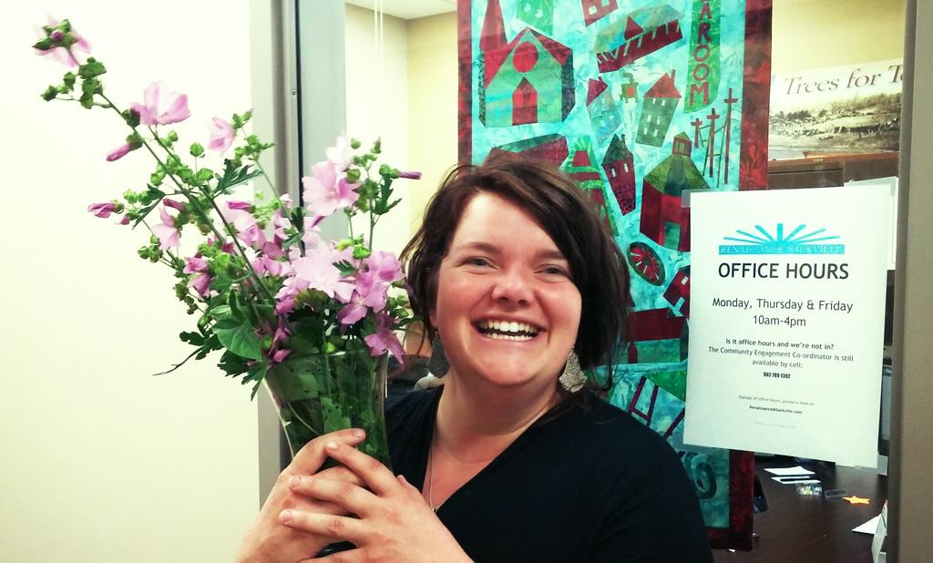 RenaissanceSack's tweet photo. Our Community Engagement Coordinator @juliafeltham is back. So we've got new office hours ! http://t.co/f9ENiJCaNI