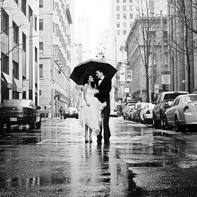 pasteldress's tweet photo. #WeddingFunFact Raining on your wedding day? In some cultures it's good luck, symbolizing fertility &amp; cleansing! http://t.co/1h6youGFSO