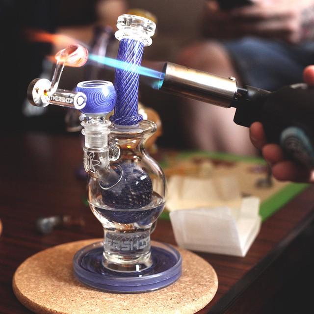 weedist's tweet photo. This is one of the gnarliest Mothership rigs I've ever seen. #weedist http://t.co/SNDEJEIRPl http://t.co/ddiMjhu7gS