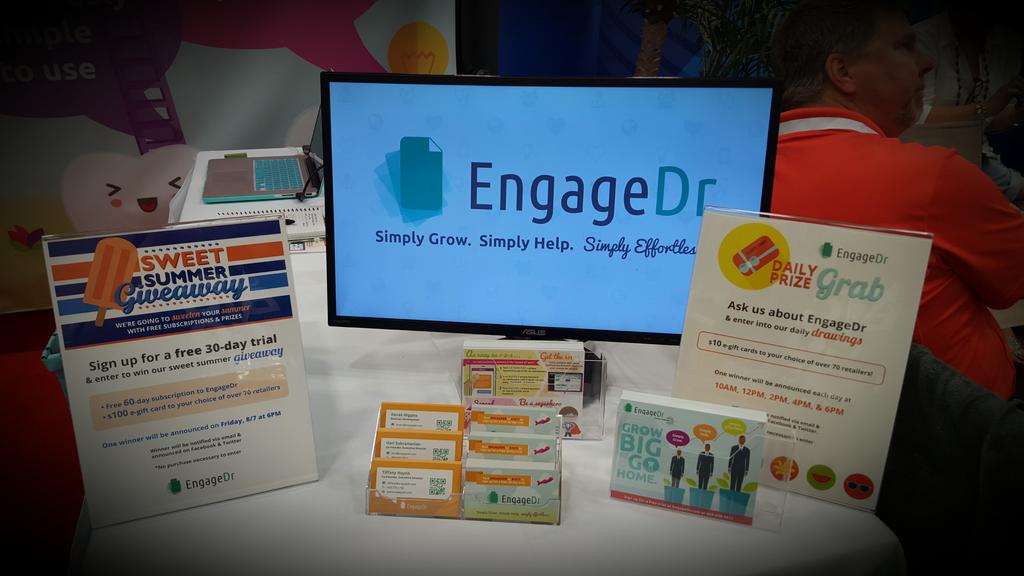 engagedrapp's tweet photo. Last call! Drop your name into our raffles - we are giving away free gift cards & subscriptions! #2015SWDC http://t.co/L0R3ppLgdB