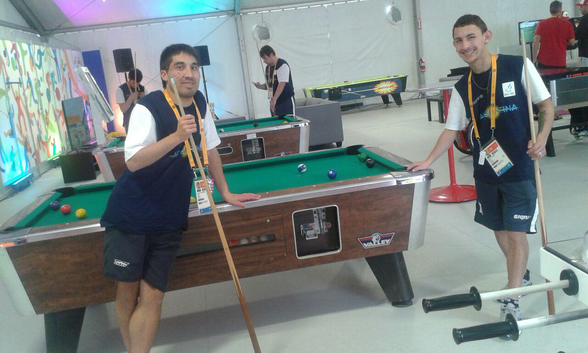 ParaDeportesOK's tweet photo. #ParadeportesTO2015 Mirá la intimidad del equipo de #Atletismo de #Fadepac en la Villa. http://t.co/y1fRuajZGP