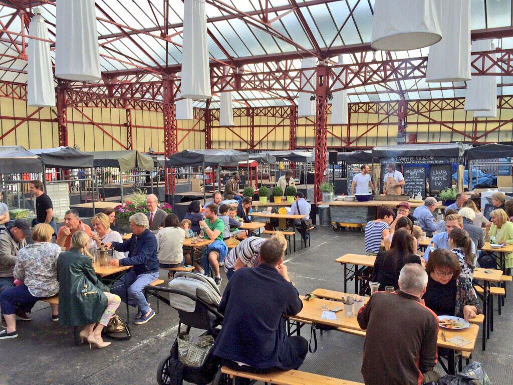 altrinchammkt's tweet photo. Only half an hour folks! Campfire & Ices 5pm-10pm @altrinchammkt #AltFriday http://t.co/IECMhOOGN3