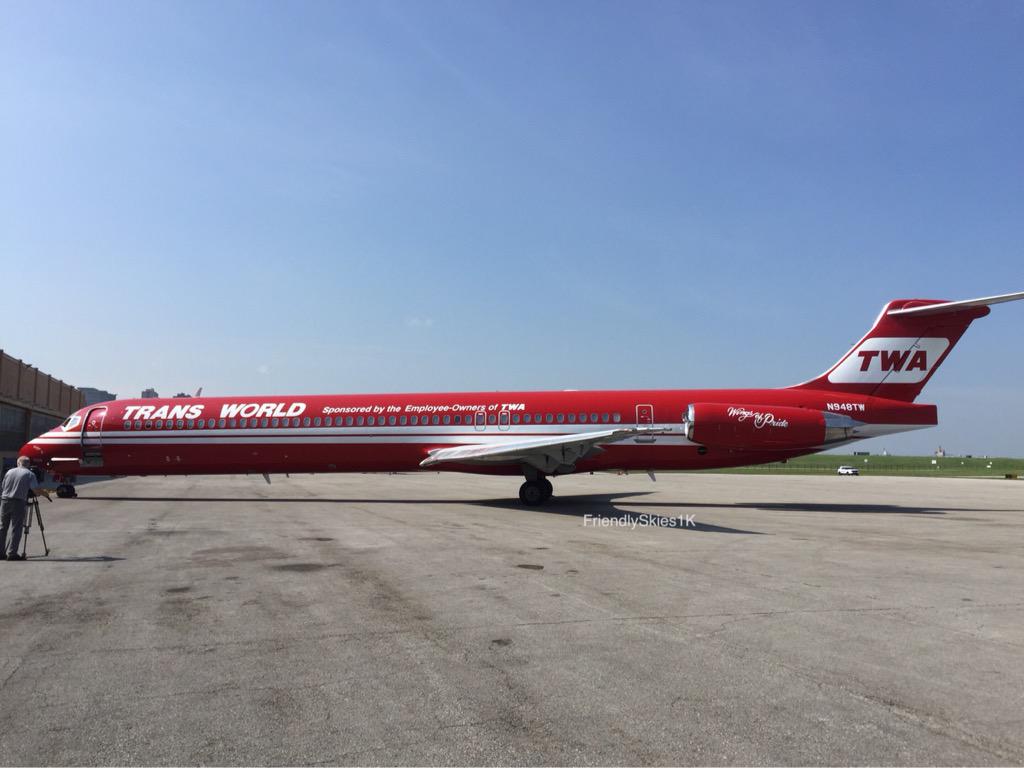 FriendlySkies1K's tweet photo. TWAs 'Wings of Pride' has returned to Kansas City! #TWA #avgeek #N948TW #WingsofPride http://t.co/Eq4cFRVywW