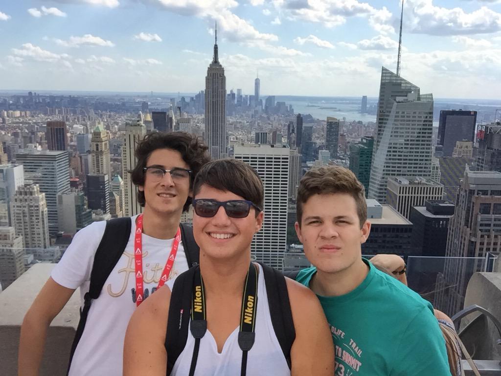 Emanuele tweet media