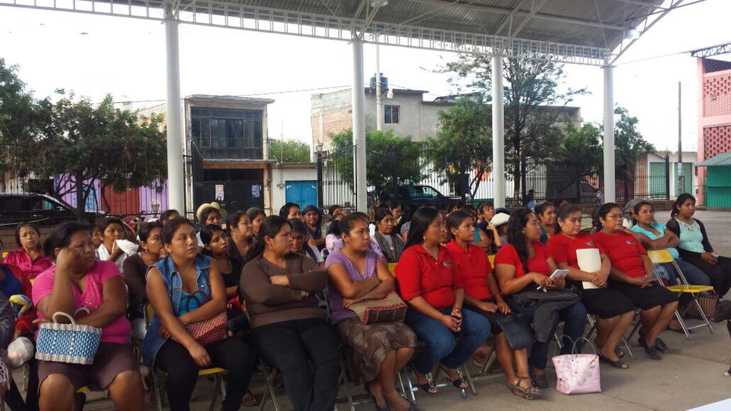 cerrbk's tweet photo. Ayer se tomo la protesta de la @CCritica_PRI en San Juan Guelavia, #Tlacolula #CCriticaOaxacaPRI http://t.co/SlsQLEnTMS