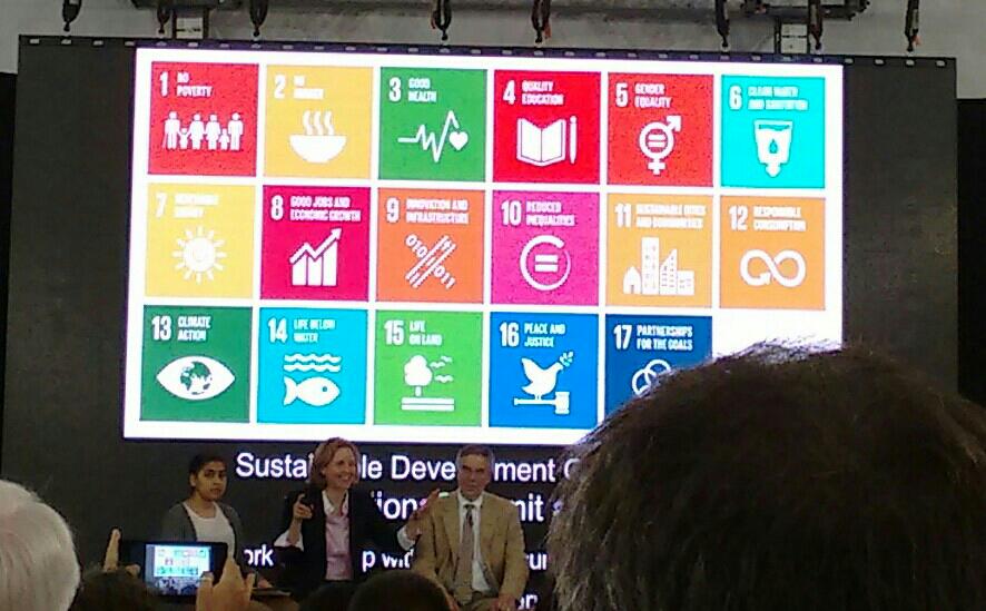 SaraAlvarellos's tweet photo. Enjoying @USCTO presentation at #fab11 #MakingPolicy #womeninstem cc @cris_aranda_ http://t.co/XDbvu0fv97