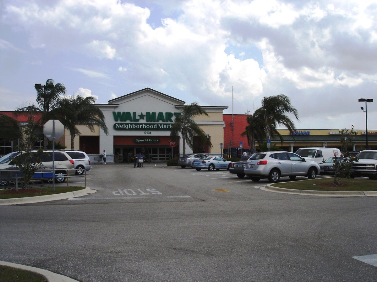 swfloffice's tweet photo. FOR LEASE - 3,600 SF space available on very busy College Parkway located in the Walmart Plaza http://t.co/7xkfPxZQ2P http://t.co/n2z1pnyc1a