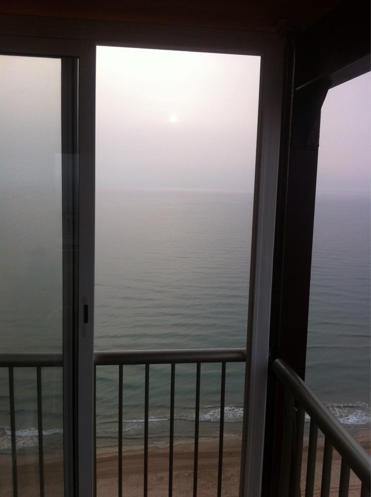 manelalbarran's tweet image. #mareny #paz #silencio #findelmundo #cafe