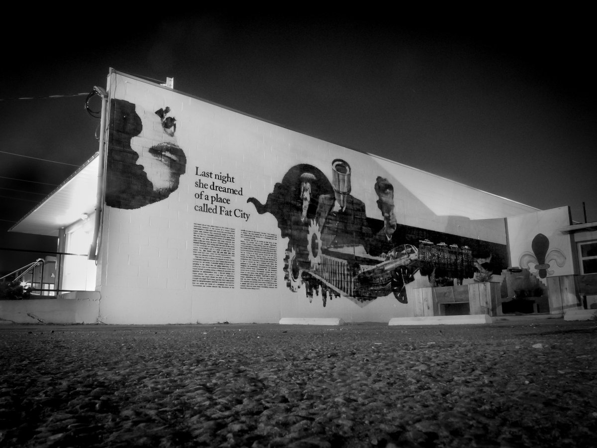 MrJamesReeves's tweet photo. “Last night she dreamed of a place called Fat City.” A noir mural with @CandyChang. http://t.co/stRXujXjGn http://t.co/31cdFh8ccy