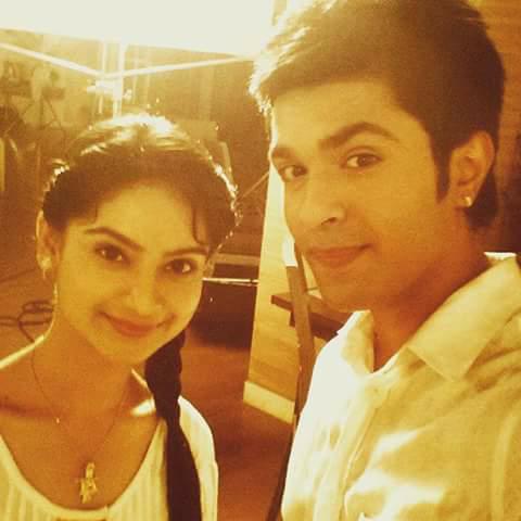 sonamlamba27's tweet photo. Vidya and Shravan http://t.co/EFm5Pnjaie