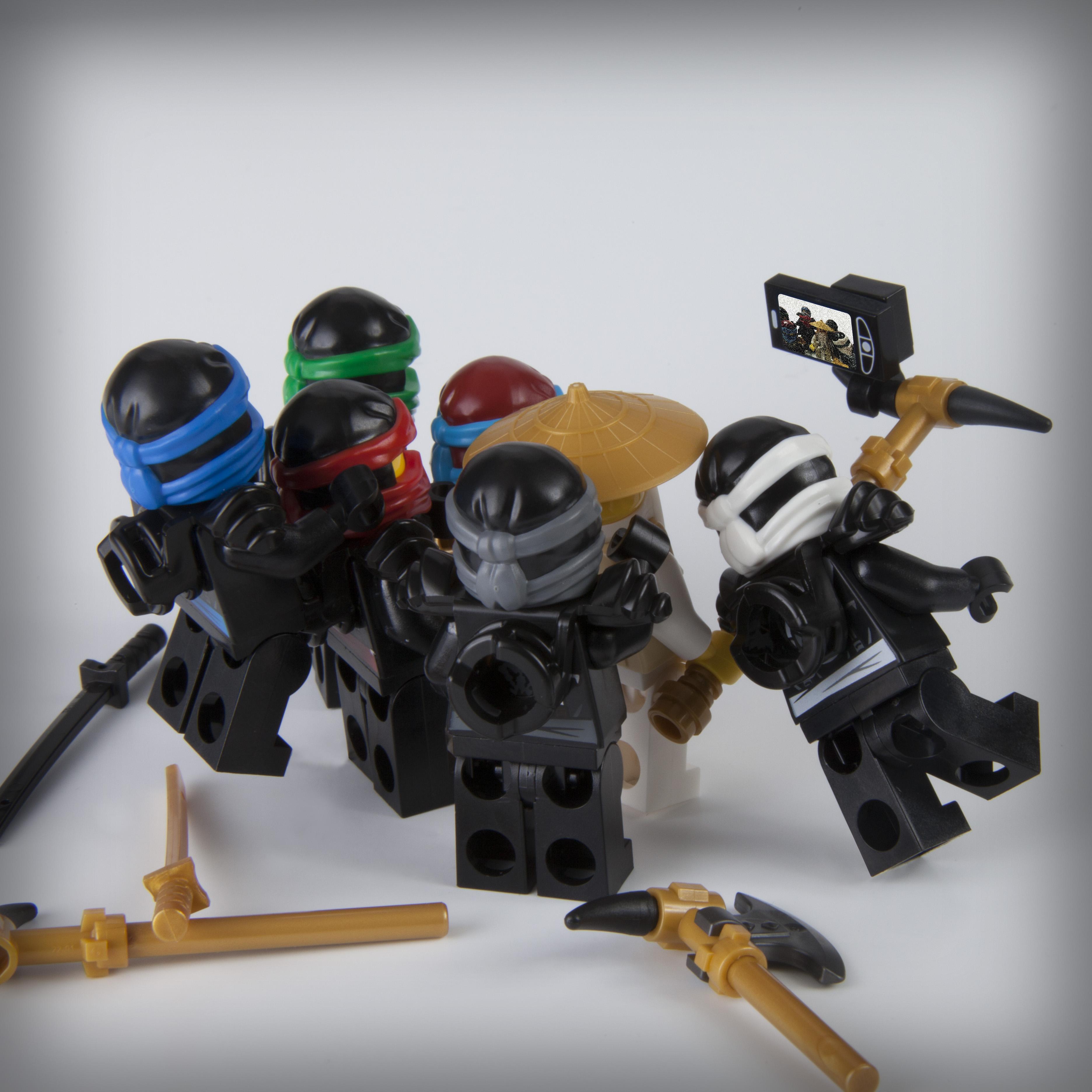 Omgeving Kolonisten aflevering LEGO on Twitter: "Say cheese! Check out the new LEGO Ninjago products  available now http://t.co/OyZGmbTZqL #SenseiStick http://t.co/W4FW0nIpAw" /  Twitter