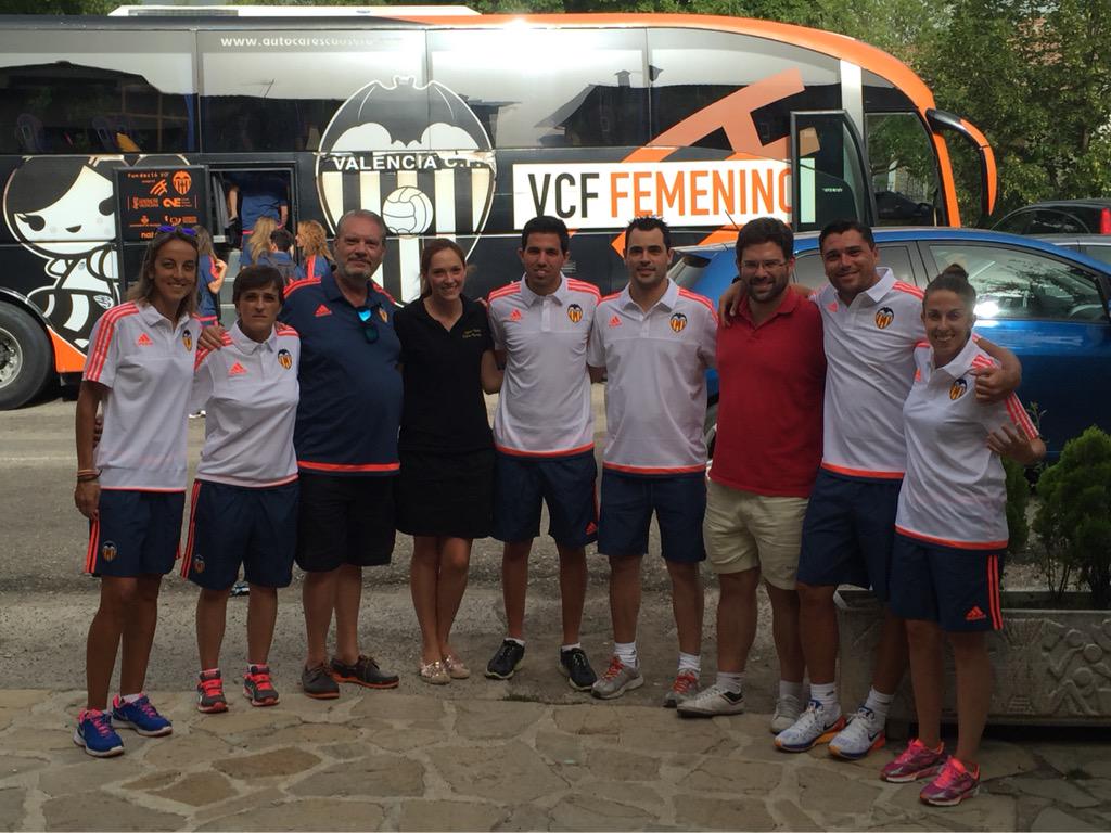 HNevada's tweet photo. Gracias a las chicas y técnicos del @VCF_Femenino por estos días en nuestro hotel! @HNevada #AlcaládelaSelva http://t.co/P9jej0Y9tb
